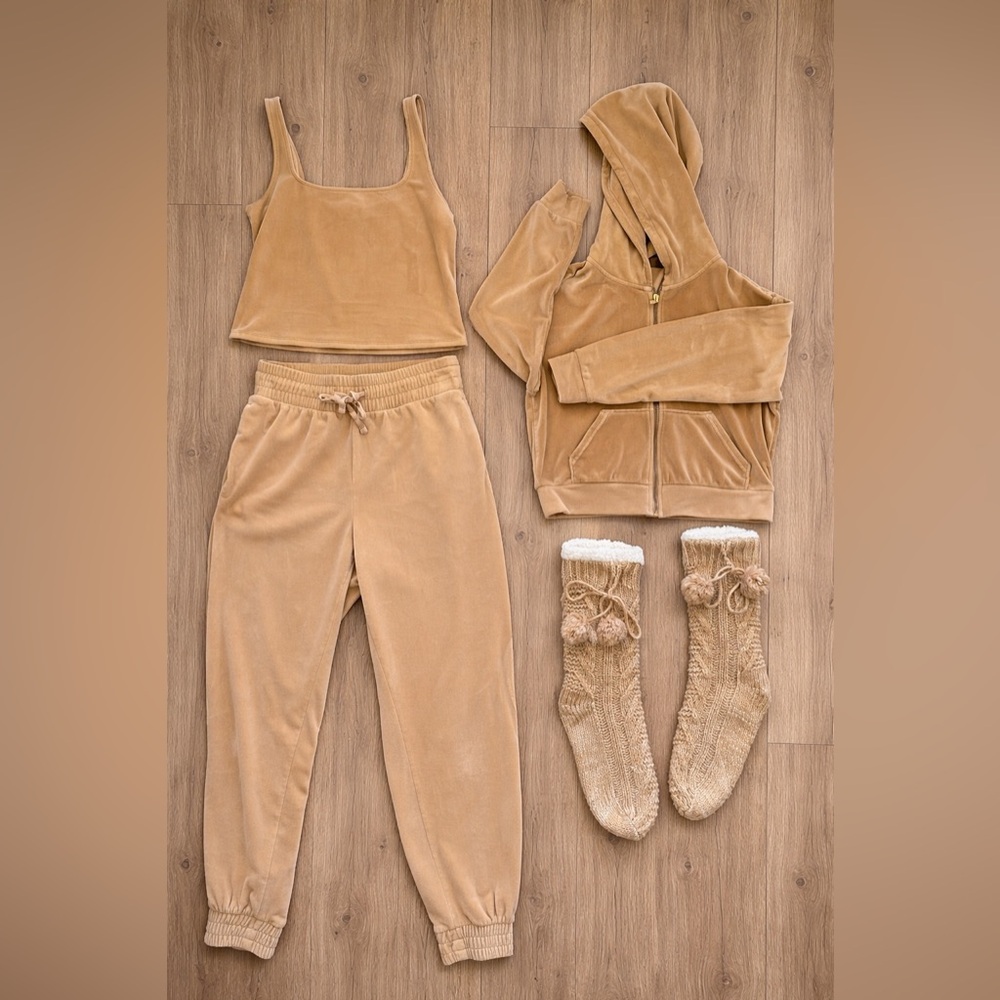 Cozy Velour jogger set by Express